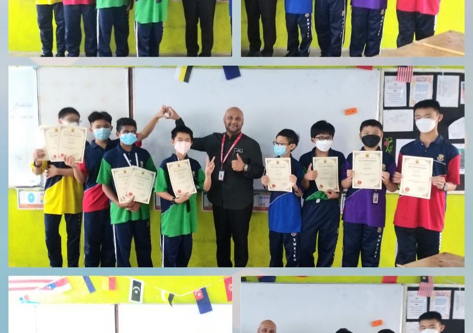 Penyampaian Sijil Penghargaan Kehadiran Penuh Bagi Setiap bulan Tahun 2022/2023